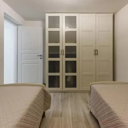 Accogliente Con Terrazza Daire