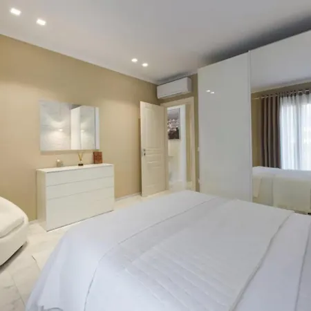 Accogliente Con Terrazza Daire *